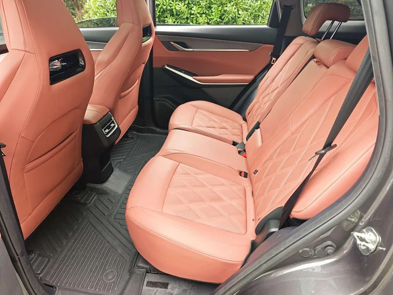 Changan CS75 PLUS 2023 Tercera generación 1.5T Automático de lujo exterior foto 7 Changan CS75 PLUS 2023 Tercera generación 1.5T Automático de lujo exterior foto 7