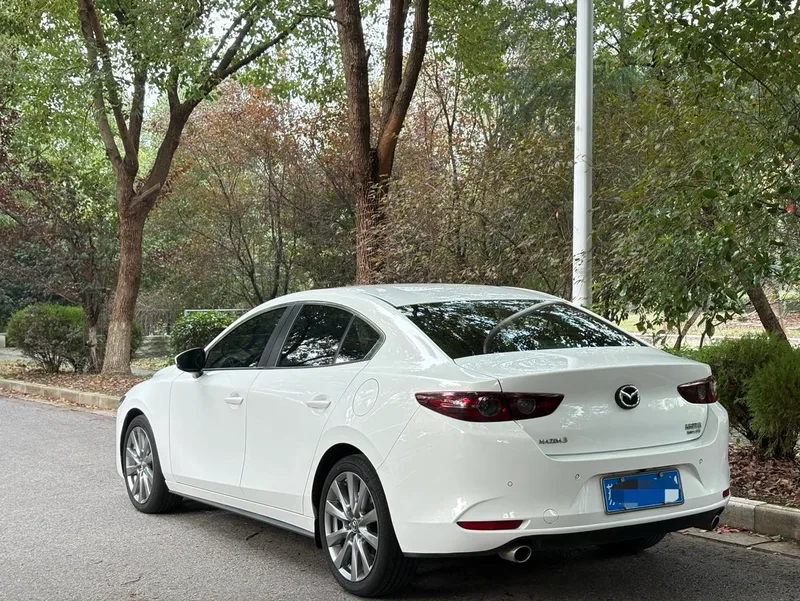 Mazda Mazda3 Axela 2022 2.0L Automatic quality dazzle version exterior photo 4 Mazda Mazda3 Axela 2022 2.0L Automatic quality dazzle version exterior photo 4