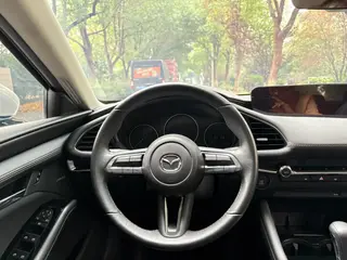 Mazda Mazda3 Axela 2022 2.0L Automatic quality dazzle version interior photo 8 Mazda Mazda3 Axela 2022 2.0L Automatic quality dazzle version interior photo 8