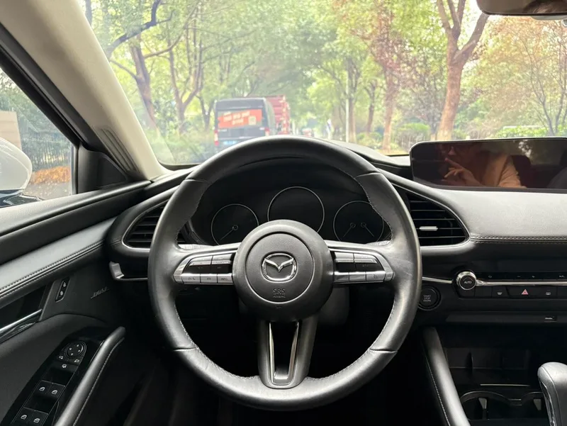 Mazda Mazda3 Axela 2022 2.0L Automatic quality dazzle version interior photo 8 Mazda Mazda3 Axela 2022 2.0L Automatic quality dazzle version interior photo 8