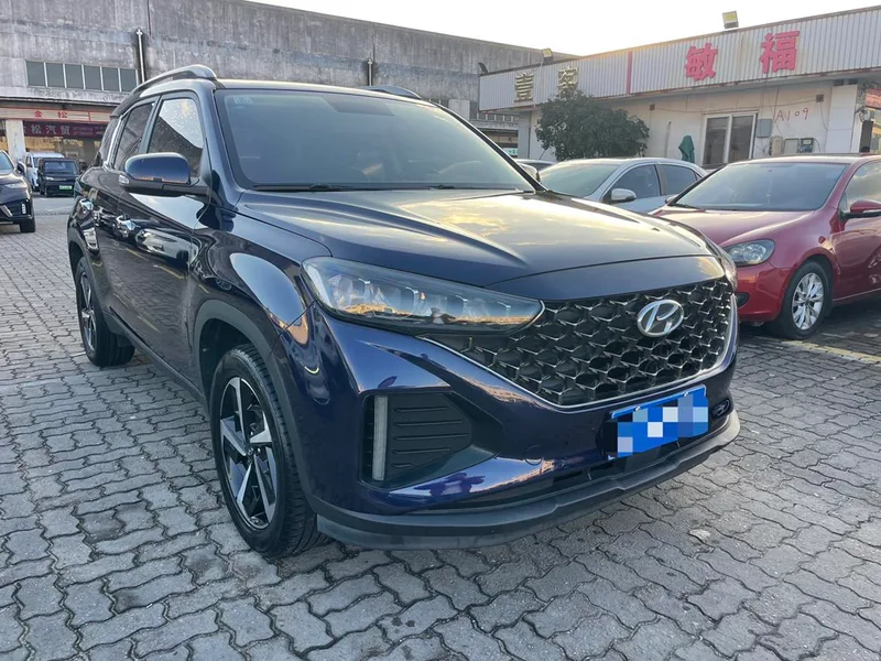 Hyundai ix35 2021 2.0L Automatic two-wheel drive leading version GLS exterior photo 3 Hyundai ix35 2021 2.0L Automatic two-wheel drive leading version GLS exterior photo 3