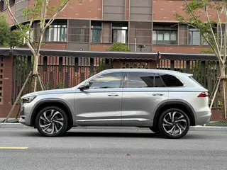 Geely Monjaro 2021 2.0TD DCT EVO Two-drive flagship type exterior photo 3 Geely Monjaro 2021 2.0TD DCT EVO Two-drive flagship type exterior photo 3
