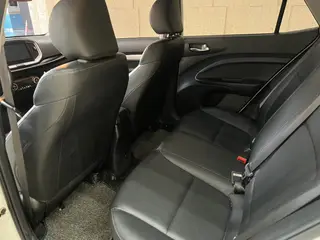 Kia Stonic 2019 1.4L Automatic Sports Edition Country VI interior photo 9 Kia Stonic 2019 1.4L Automatic Sports Edition Country VI interior photo 9
