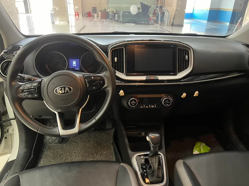 Kia Stonic 2019 1.4L Automatic Sports Edition Country VI interior photo 10 Kia Stonic 2019 1.4L Automatic Sports Edition Country VI interior photo 10
