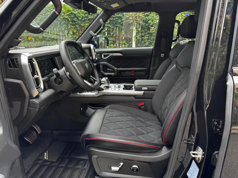 Jetour T2 2026 Horse Edition 2.0TD XWD Time travel interior photo 13 Jetour T2 2026 Horse Edition 2.0TD XWD Time travel interior photo 13
