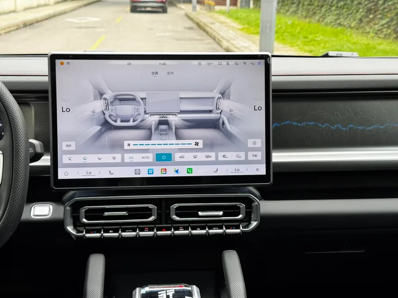 Jetour T2 2026 Horse Edition 2.0TD XWD Time travel interior photo 19 Jetour T2 2026 Horse Edition 2.0TD XWD Time travel interior photo 19