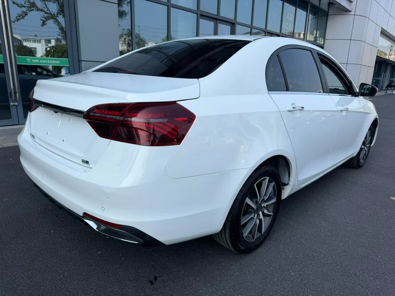 Geely Emgrand 2020 1.5L CVT Up version interior photo 14 Geely Emgrand 2020 1.5L CVT Up version interior photo 14