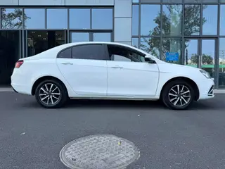 Geely Emgrand 2020 1.5L CVT Up version interior photo 15 Geely Emgrand 2020 1.5L CVT Up version interior photo 15