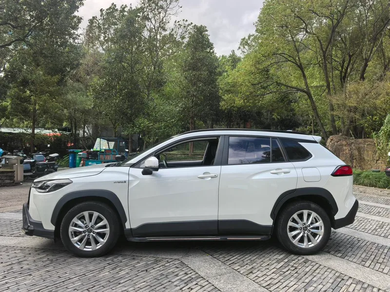 Toyota Corolla Cross 2023 2.0L Intelligent electric hybrid double engine Pioneer Edition exterior photo 3 Toyota Corolla Cross 2023 2.0L Intelligent electric hybrid double engine Pioneer Edition exterior photo 3