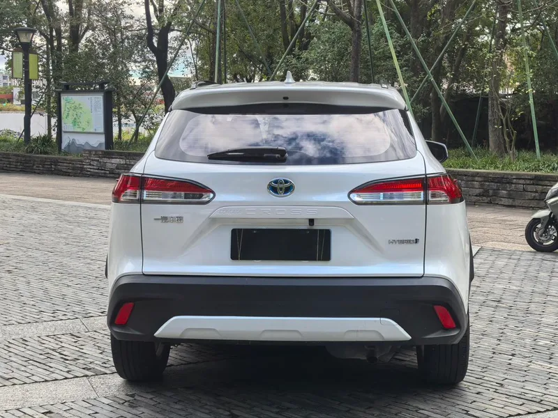 Toyota Corolla Cross 2023 2.0L Intelligent electric hybrid double engine Pioneer Edition exterior photo 4 Toyota Corolla Cross 2023 2.0L Intelligent electric hybrid double engine Pioneer Edition exterior photo 4