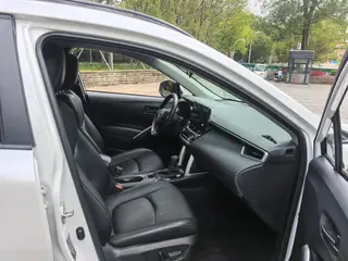 Toyota Corolla Cross 2023 2.0L Intelligent electric hybrid double engine Pioneer Edition interior photo 12 Toyota Corolla Cross 2023 2.0L Intelligent electric hybrid double engine Pioneer Edition interior photo 12