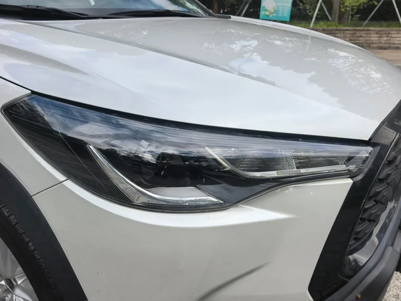 Toyota Corolla Cross 2023 2.0L Intelligent electric hybrid double engine Pioneer Edition interior photo 17 Toyota Corolla Cross 2023 2.0L Intelligent electric hybrid double engine Pioneer Edition interior photo 17
