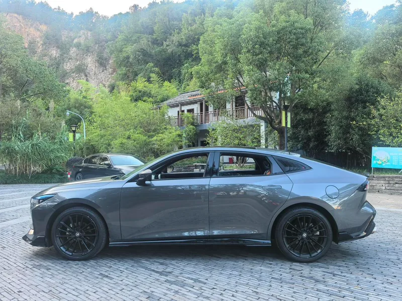 Changan UNI-V 2023 1.5T Sports version exterior photo 4 Changan UNI-V 2023 1.5T Sports version exterior photo 4