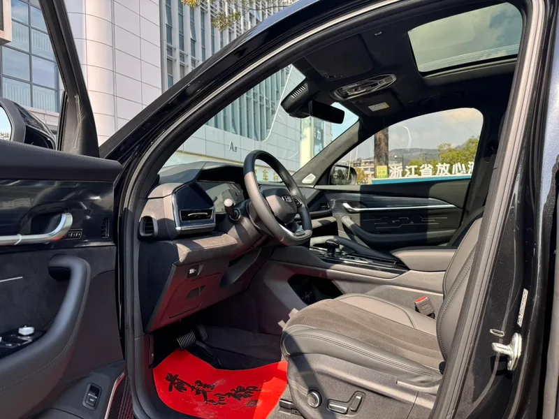 Geely Monjaro 2024 2.0TD High-power automatic two-wheel drive skyline version exterior photo 9 Geely Monjaro 2024 2.0TD High-power automatic two-wheel drive skyline version exterior photo 9