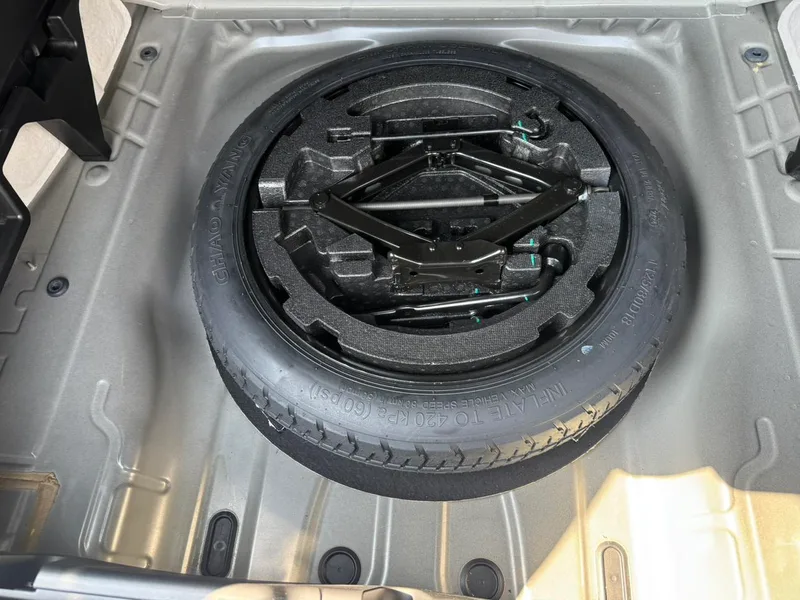 Geely Monjaro 2024 2.0TD High-power automatic two-wheel drive skyline version interior photo 17 Geely Monjaro 2024 2.0TD High-power automatic two-wheel drive skyline version interior photo 17