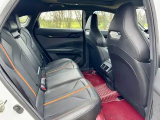 Changan UNI-V 2024 1.5T Tipo de lujo interior foto 9 Changan UNI-V 2024 1.5T Tipo de lujo interior foto 9