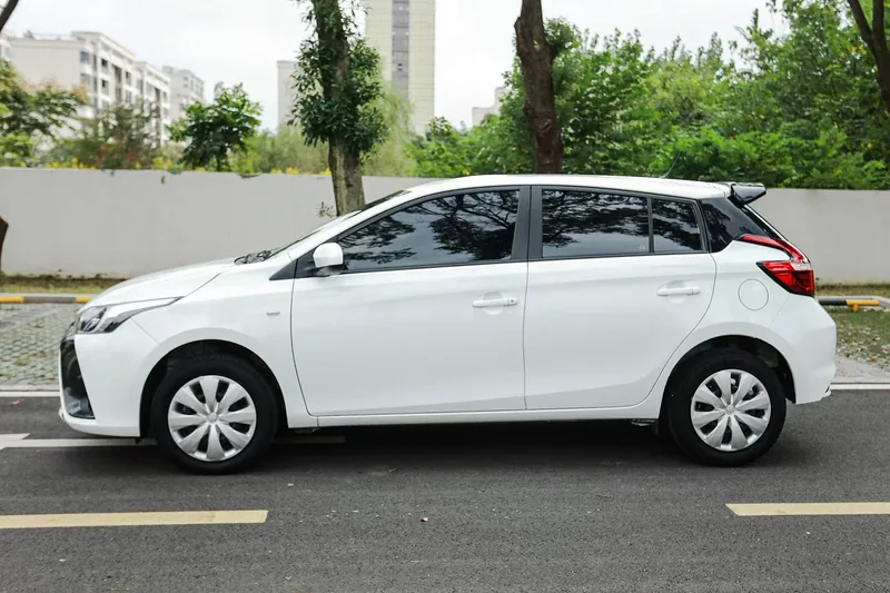 Toyota Yaris L 2021 1.5L CVT Version leader extérieur photo 2