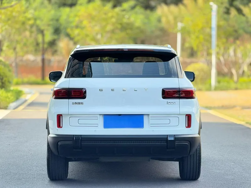 Geely ICON 2026 1.5TD Chocolate Alcohol Edition exterior foto 4