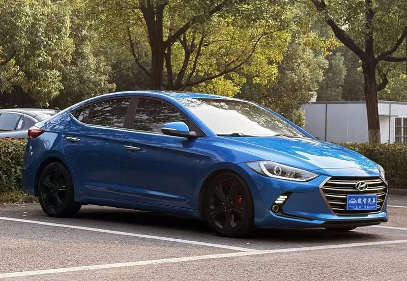 Hyundai Elantra Lingdong 2018 1.4T Double embrayage et éblouissement Type de vitalité extérieur photo 3