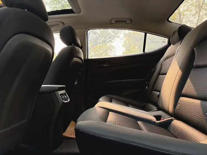 Hyundai Elantra Lingdong 2018 1.4T Double embrayage et éblouissement Type de vitalité intérieur photo 11