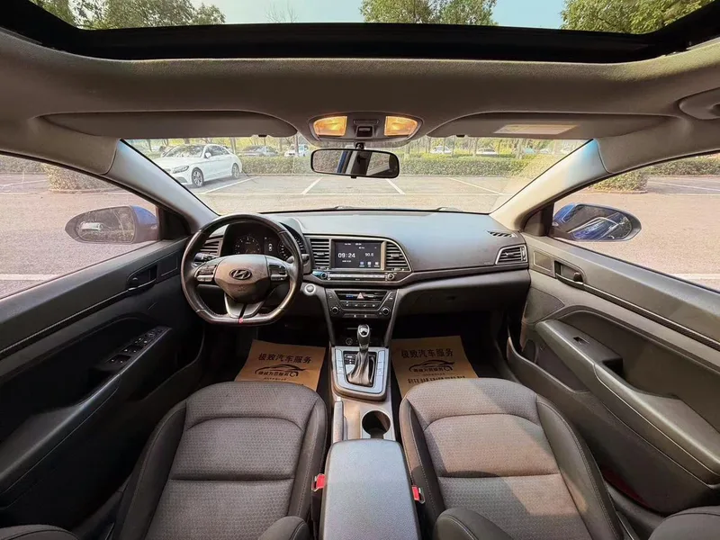 Hyundai Elantra Lingdong 2018 1.4T Double embrayage et éblouissement Type de vitalité intérieur photo 12