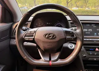 Hyundai Elantra Lingdong 2018 1.4T Double embrayage et éblouissement Type de vitalité intérieur photo 13
