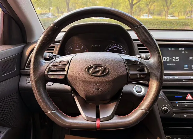 Hyundai Elantra Lingdong 2018 1.4T Double embrayage et éblouissement Type de vitalité intérieur photo 13