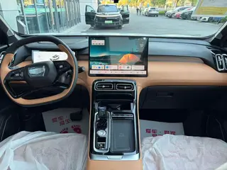 Geely Boyue L 2025 Cuarta generación 1.5TD DCT Río de montaña interior foto 11 Geely Boyue L 2025 Cuarta generación 1.5TD DCT Río de montaña interior foto 11