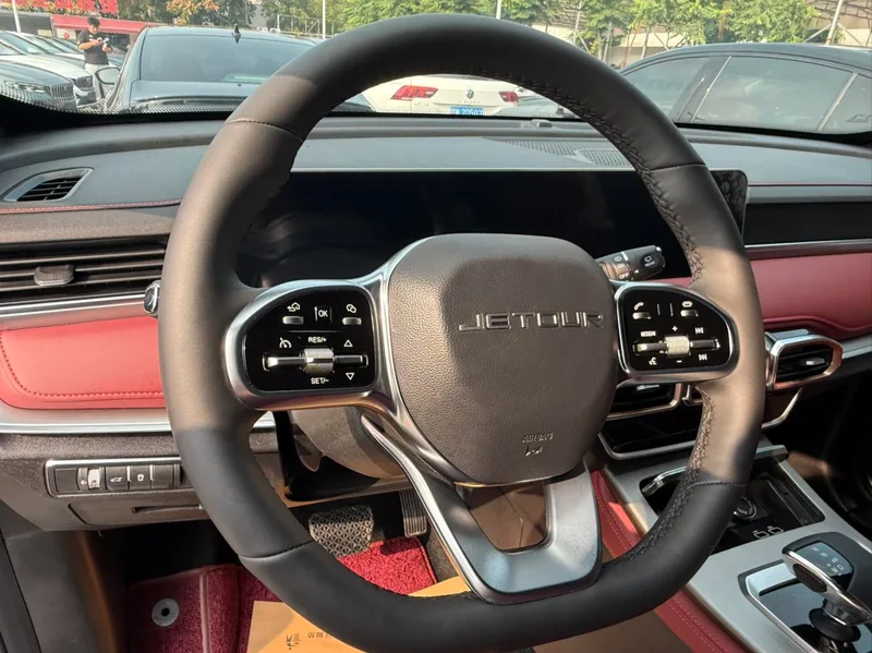 Jetour X70 PLUS 2025 Champion Edition 1.5T DCT Champion PRO 7 seat interior photo 9 Jetour X70 PLUS 2025 Champion Edition 1.5T DCT Champion PRO 7 seat interior photo 9