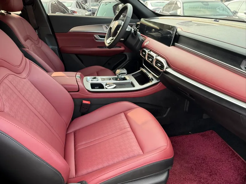 Jetour X70 PLUS 2025 Champion Edition 1.5T DCT Champion PRO 7 seat interior photo 14 Jetour X70 PLUS 2025 Champion Edition 1.5T DCT Champion PRO 7 seat interior photo 14