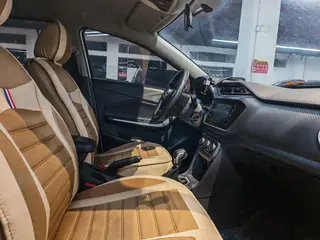 Chery Tiggo 3x 2020 Versión de calidad 1.5L CVT Edición de lujo interior foto 11 Chery Tiggo 3x 2020 Versión de calidad 1.5L CVT Edición de lujo interior foto 11