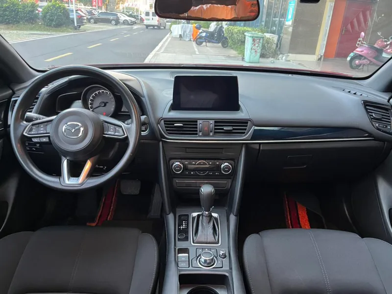 Mazda CX-4 2021 2.0L Versión de exploración del cielo azul con tracción en dos ruedas interior foto 9 Mazda CX-4 2021 2.0L Versión de exploración del cielo azul con tracción en dos ruedas interior foto 9