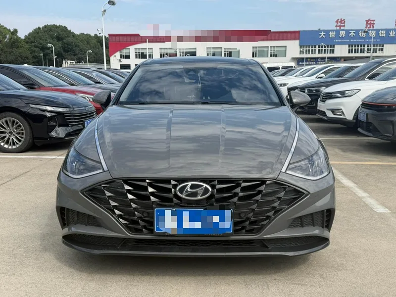 Hyundai Sonata 2020 270TGDi GL DCT Versión líder exterior foto 2 Hyundai Sonata 2020 270TGDi GL DCT Versión líder exterior foto 2