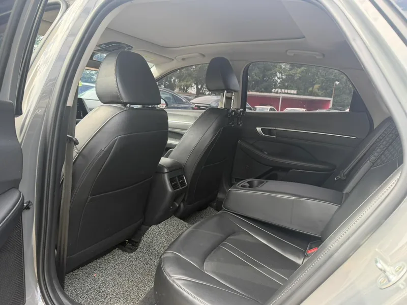 Hyundai Sonata 2020 270TGDi GL DCT Versión líder interior foto 9 Hyundai Sonata 2020 270TGDi GL DCT Versión líder interior foto 9