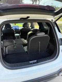 Geely Okavango L 2024 2.0TD DCT Modelo insignia interior foto 9 Geely Okavango L 2024 2.0TD DCT Modelo insignia interior foto 9