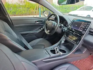 Toyota Avalon 2021 2.5L Edición de lujo interior foto 14 Toyota Avalon 2021 2.5L Edición de lujo interior foto 14