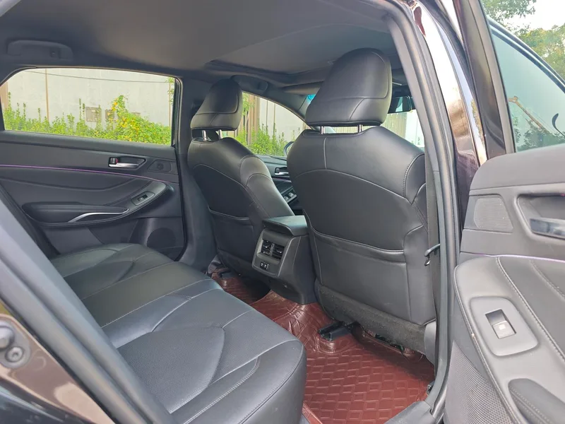 Toyota Avalon 2021 2.5L Edición de lujo interior foto 16 Toyota Avalon 2021 2.5L Edición de lujo interior foto 16