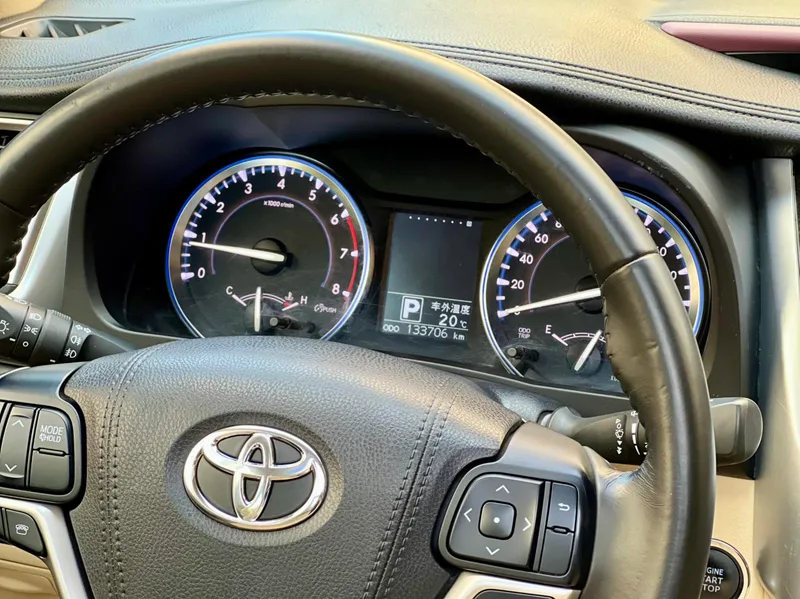 Toyota Highlander 2015 2.0T Edición de lujo con tracción en las cuatro ruedas 7 Asiento interior foto 11 Toyota Highlander 2015 2.0T Edición de lujo con tracción en las cuatro ruedas 7 Asiento interior foto 11