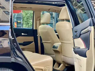 Toyota Highlander 2015 2.0T Edición de lujo con tracción en las cuatro ruedas 7 Asiento interior foto 13 Toyota Highlander 2015 2.0T Edición de lujo con tracción en las cuatro ruedas 7 Asiento interior foto 13
