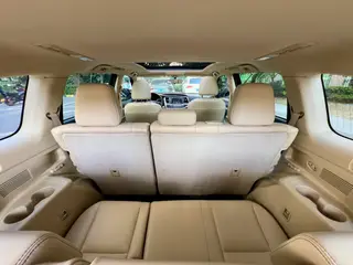 Toyota Highlander 2015 2.0T Edición de lujo con tracción en las cuatro ruedas 7 Asiento interior foto 20 Toyota Highlander 2015 2.0T Edición de lujo con tracción en las cuatro ruedas 7 Asiento interior foto 20