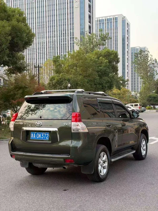 Toyota Prado 2010 4.0L Automático TX-L exterior foto 3 Toyota Prado 2010 4.0L Automático TX-L exterior foto 3