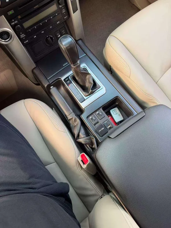 Toyota Prado 2010 4.0L Automático TX-L interior foto 17 Toyota Prado 2010 4.0L Automático TX-L interior foto 17