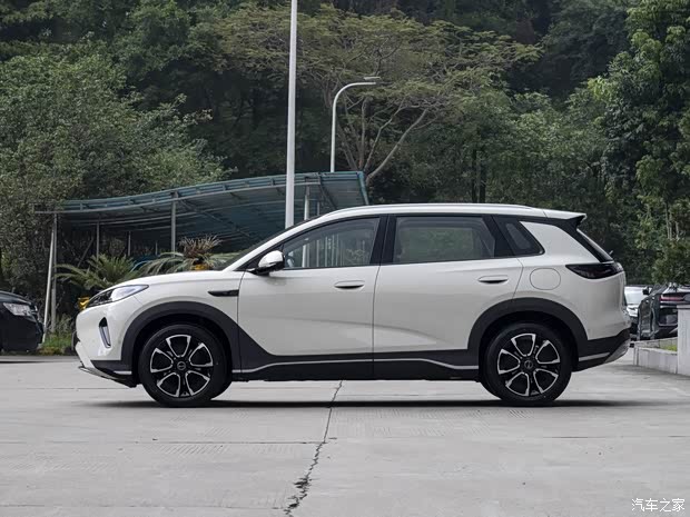 BYD Updated Seal 05 DM-i and Seal 05 EV Launching April 20