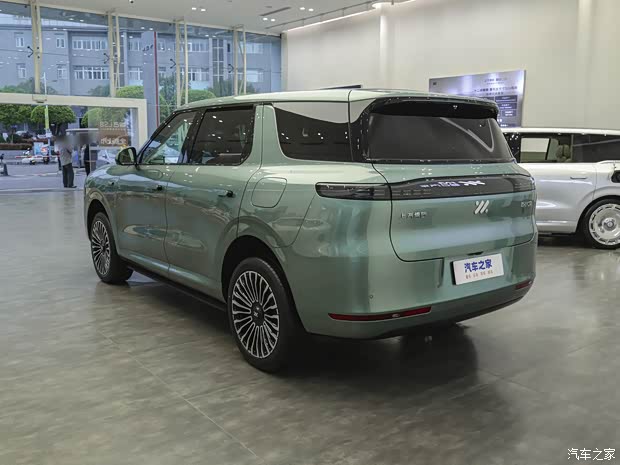 ● Особенности продукта: Всесторонний баланс пространства, комфорта и безопасности, адаптирован для всех семейных сценариев Изображение