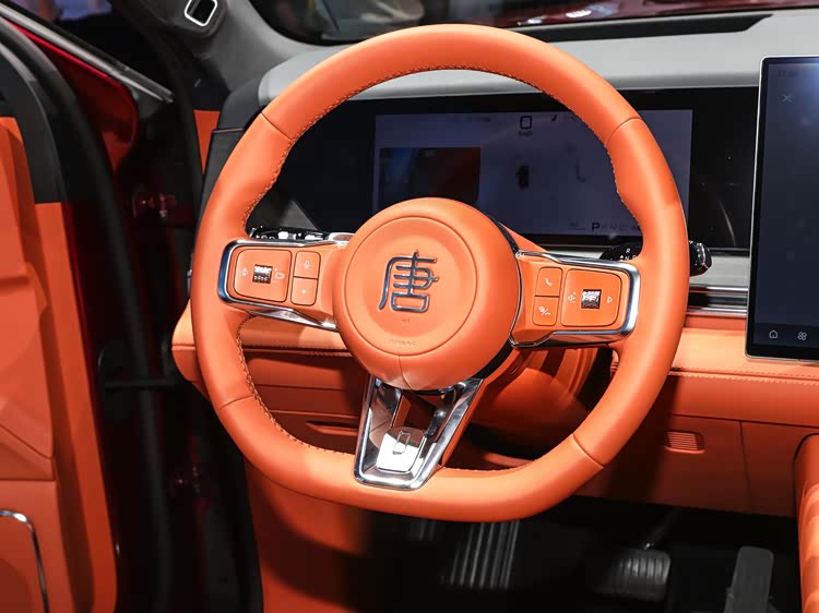 La motorisation et le châssis sont un autre aspect intéressant de ce véhicule. - Image