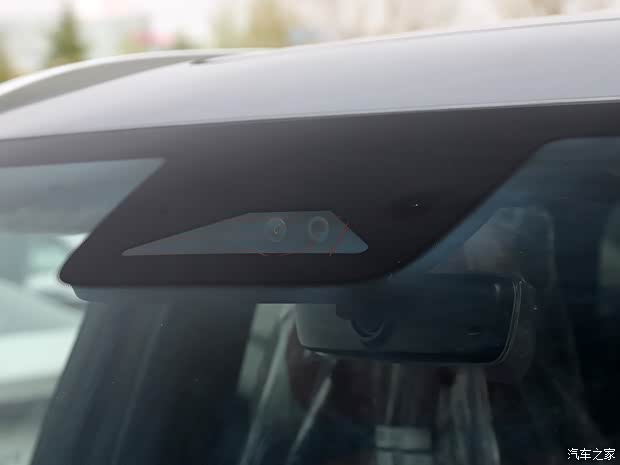 2.0T+8AT Falcon 500 Edition | 17.99 | 16.69 | Imagen