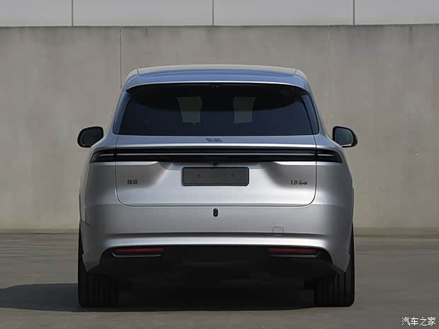 Li Auto L8 Livis with Optional Two-Tone Body Image