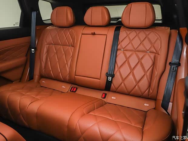 2.0T+8AT Falcon 500 Edition | 17.99 | 16.69 | Imagen