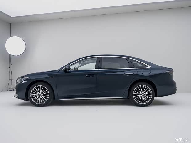 Geely Galaxy Xingyao 7 to Start Pre-sales on April 16, 0-100km/h Acceleration in 5.4 Seconds, Equipped with Four-Wheel Drive, with illustration