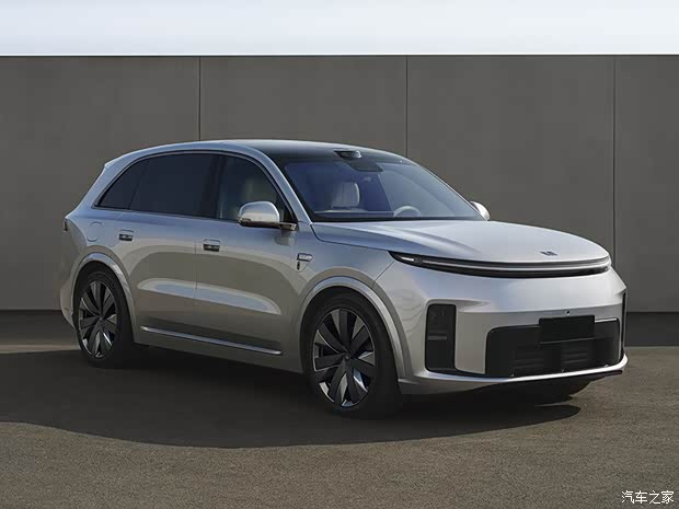 Li Auto L8 Livis with Optional Two-Tone Body Image